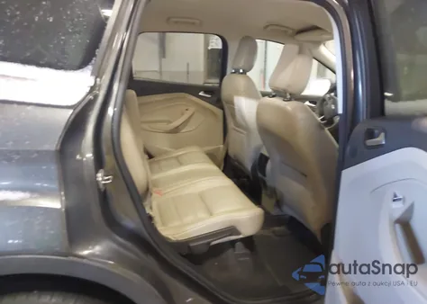 2018 Ford Escape Titanium z USA, uszkodzony, nr VIN 1FMCU0J91JUD47261